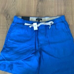 Banana Republic 8” Linen Shorts